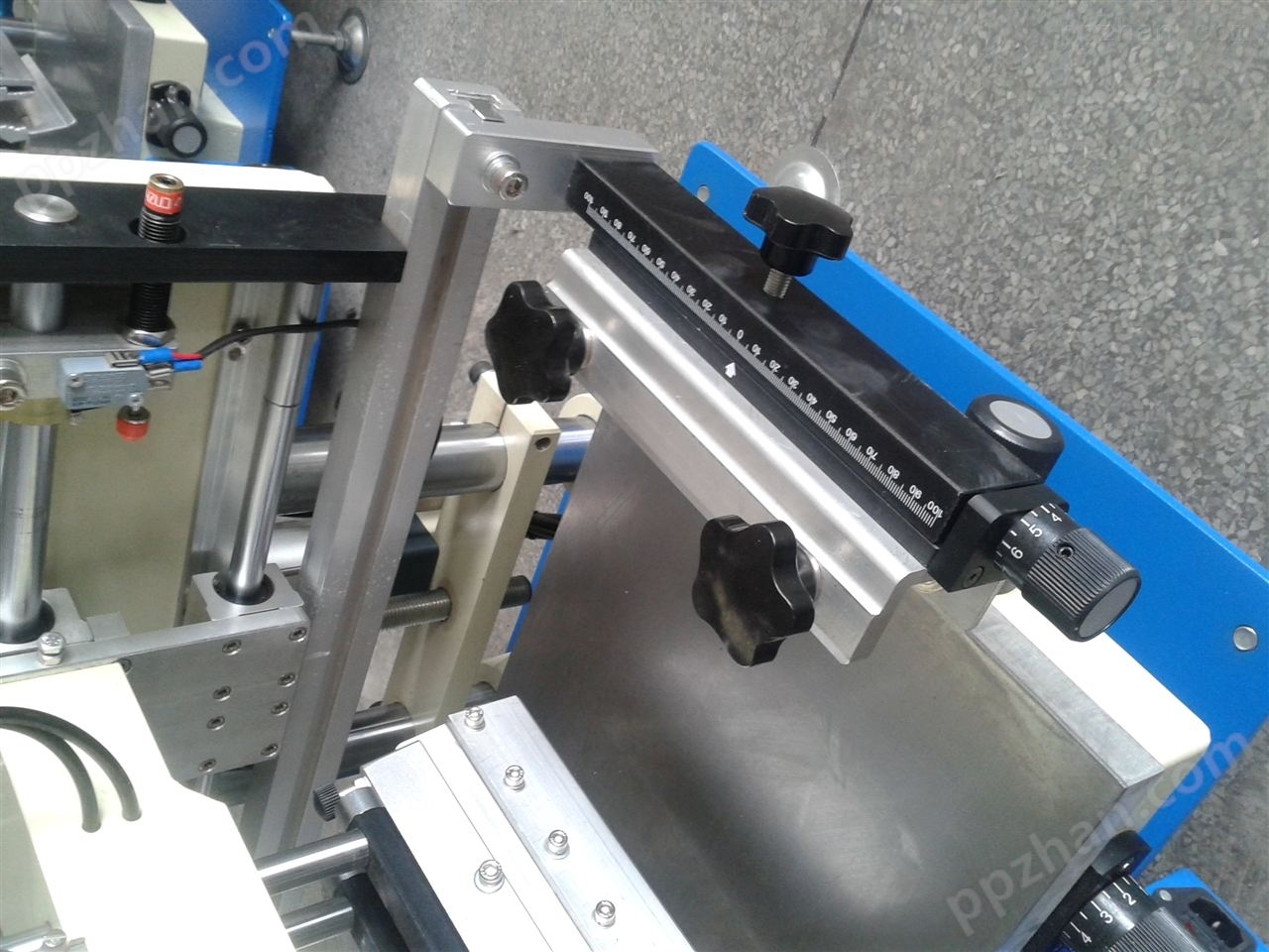 300*500小型台式平面丝印机电动丝网印刷机