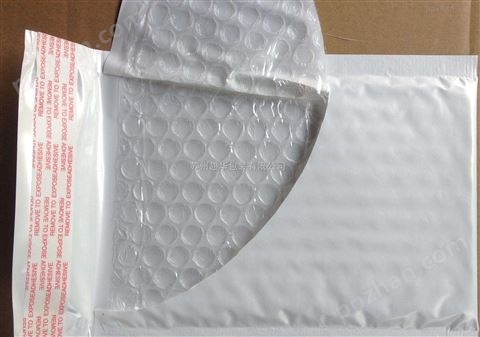 厂家供应新型电商快递信封袋 防水珠光膜气泡袋 规格定制